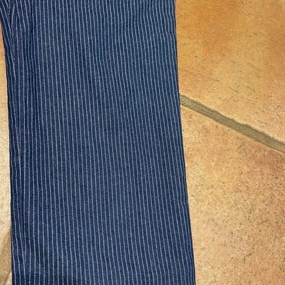 Old Navy The Pixie stretchy ankle pant in pinstripe blue - Picture 2 of 5